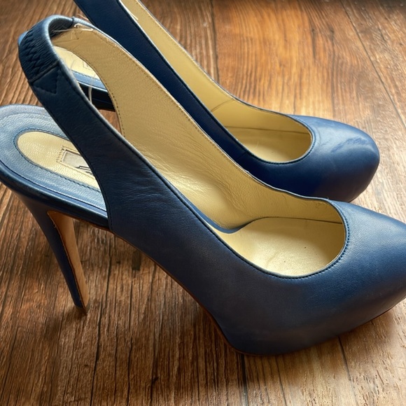 Brian Atwood Blue Slingback Pumps. Very good preowned condition. Size 37… - Picture 8 of 10